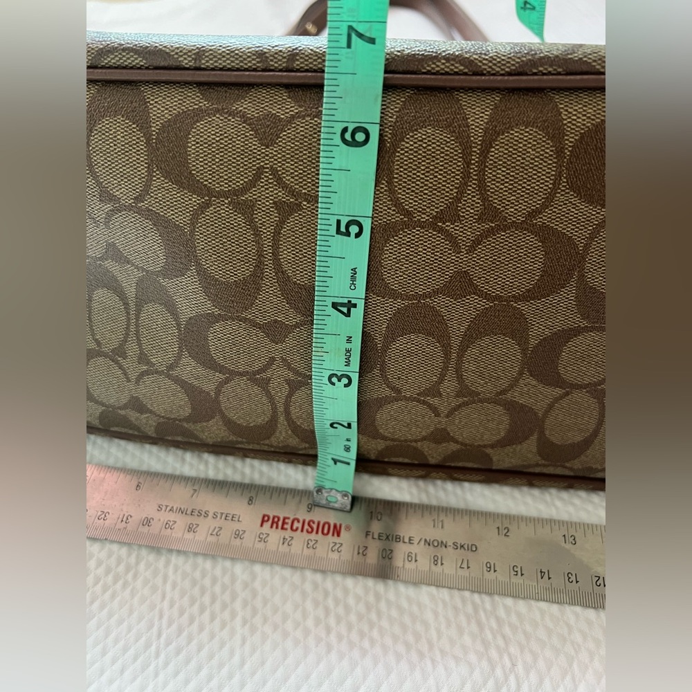 COACH Meadow Shoulder Bag Signature Canvas Khaki Saddle CM076 - Picture 13 of 16